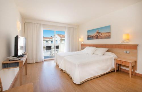 Portopetro Hotel | Iberostar Waves Club Cala Barca All Inclusive