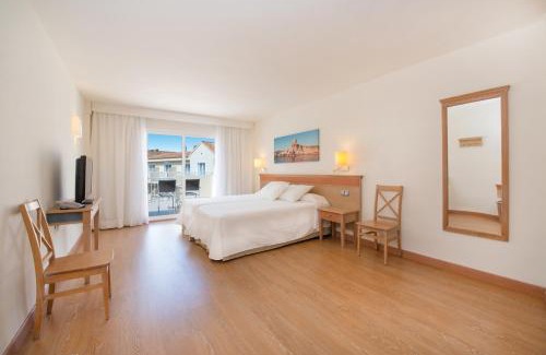 Portopetro Hotel | Iberostar Waves Club Cala Barca All Inclusive
