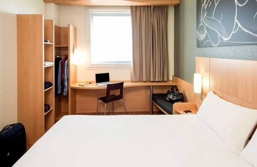Porta Hotel | ibis Barcelona Meridiana