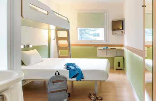 Historical Center Bruges Hotel | ibis budget Brugge Centrum Station
