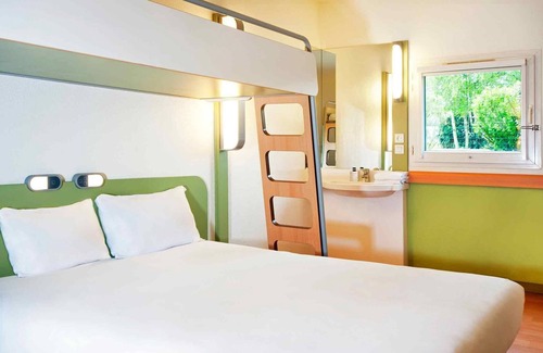 Historical Center Bruges Hotel | ibis budget Brugge Centrum Station