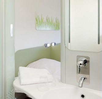 Istres Hotel | ibis budget Istres Trigance