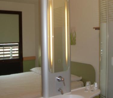 Quartier Administrations Hotel | ibis budget Nimes Centre Gare