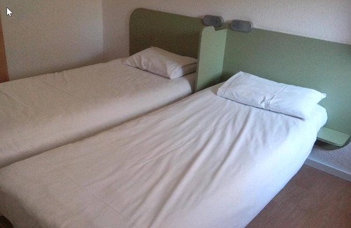 Poitiers Hotel | ibis budget Poitiers Sud