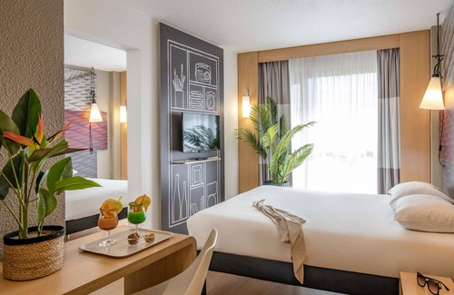 Cannes La Bocca Hotel | ibis Cannes Plage La Bocca