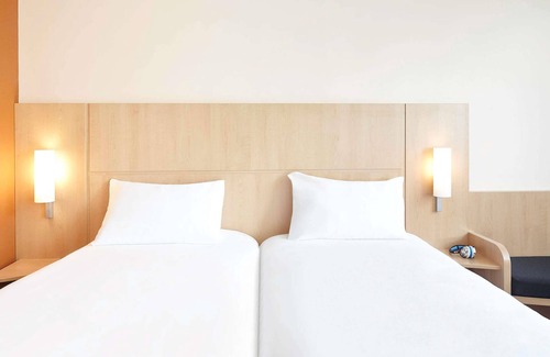 Cavaillon Hotel | ibis Cavaillon Portes du Luberon
