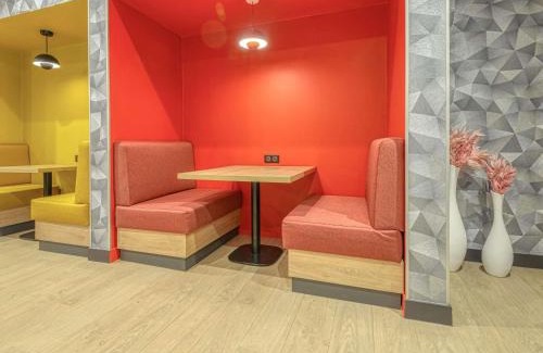 Cholet Hotel | ibis Cholet