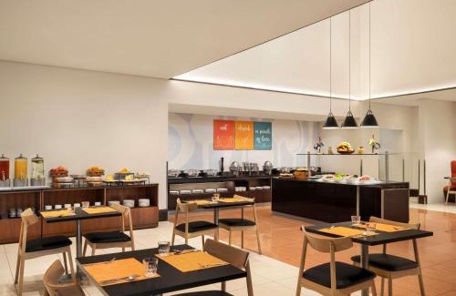 Al Muraqqabat Hotel | ibis Dubai Al Rigga