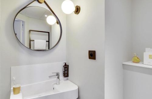 Levallois-Perret Hotel | ibis Levallois Perret