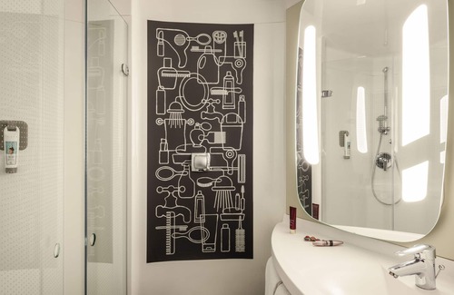 Manchester City Centre Hotel | ibis Manchester Centre 96 Portland Street