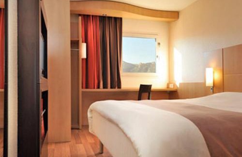 5th Arrondissement Hotel | ibis Marseille Timone