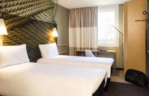 Saint-Denis Hotel | ibis Paris Saint-Denis Stade Sud
