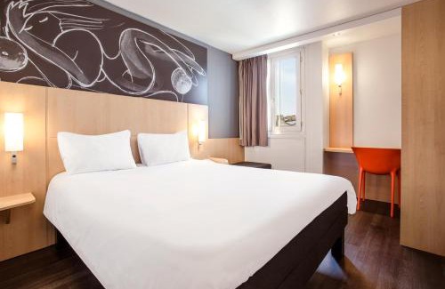 Saint-Denis Hotel | ibis Saint-Denis Stade Ouest