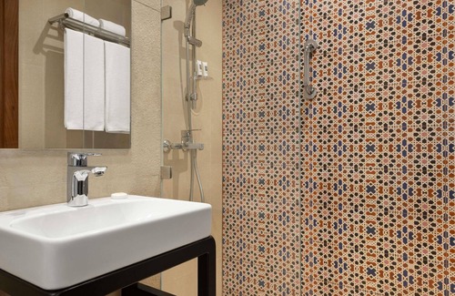 Al Sabkha Hotel | Ibis Styles Dubai Gold District