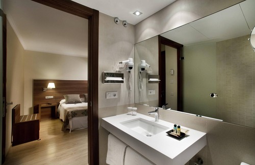 Figueres Hotel | ibis Styles Figueres Ronda