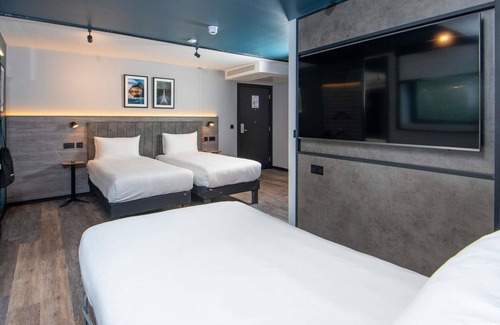 Crawley Hotel | Ibis Styles London Gatwick Airport