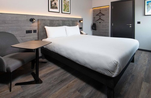 Crawley Hotel | Ibis Styles London Gatwick Airport