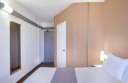 Taubate Hotel | ibis Taubate