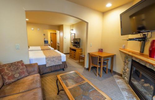 Downtown Leavenworth Resort | Icicle Village Resort