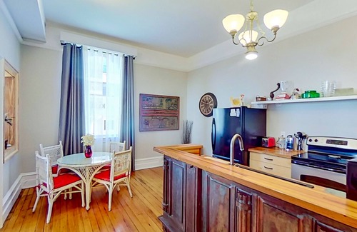 Wilmington Historic District Condo | Iconic river-view condo with AC, W/D, & historic charm - dog-friendly