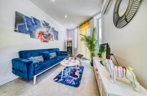 Saint-Etienne Apartment | IDÉAL Pro & Familles, Billard, Borne Arcade, Netflix et Disney Plus, Jeu Bonus OFFERT