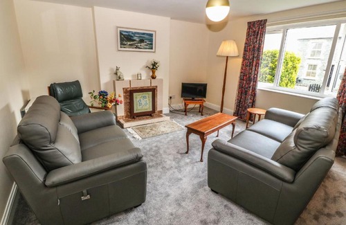 Newborough House | Idan House
