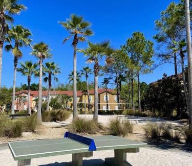 Kissimmee Apartment | Ideal 3 BR Resort Villa with Laundry