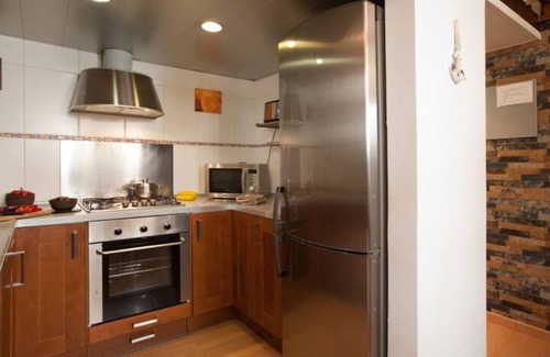 El Poble-sec Apartment | Ideal Acomodis Duplex apartment, steps from Las Ramblas!