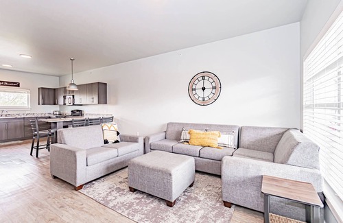 Rexburg Apartment | Ideal family stay w/kitchen 80 mins to Yellowstone