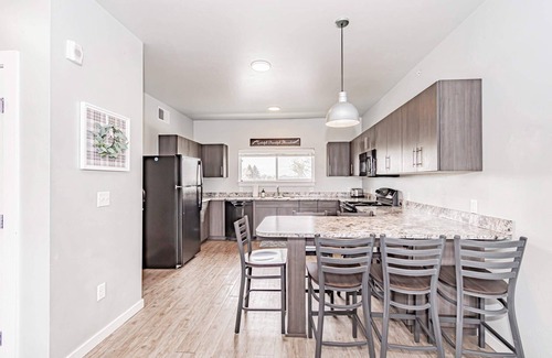 Rexburg Apartment | Ideal family stay w/kitchen 80 mins to Yellowstone