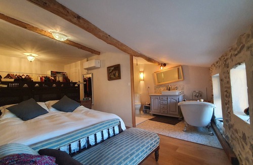 Roujan House | Ideal for 2 couples, beautifully renovated bijou house with garden and mini pool