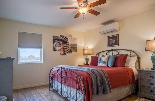 Kanab House | Ideal for 2 couples - comfortable 2BR/2BA home w/2 king beds. A guest favorite!