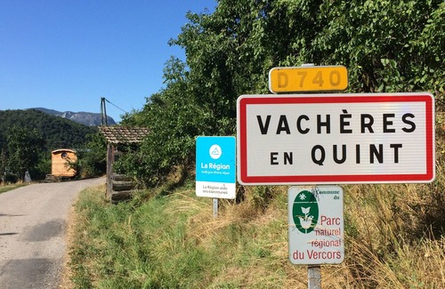 Vacheres-en-Quint House | Ideal for families or friends, quiet accommodation in a basket-making workshop!