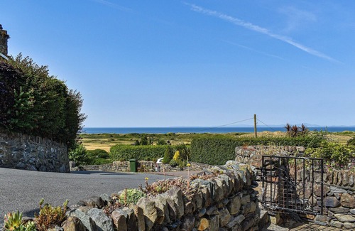 Harlech Cottage | Ideal for families with lots of living space.