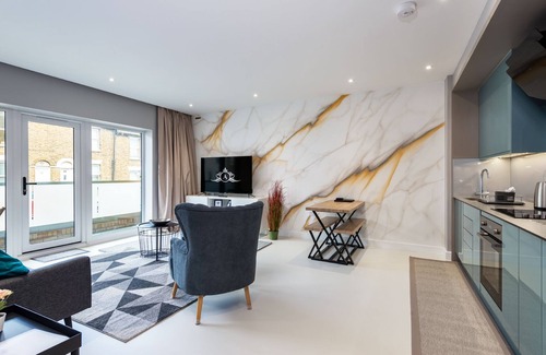 Gillingham Apartment | Ideal for Work Trips – Long or Short Stays