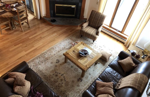 Stratton Mountain Condo | IDEAL LOCATION: Renovated Condo, Ski-In Walk Out To Tamarack Lift And Village
