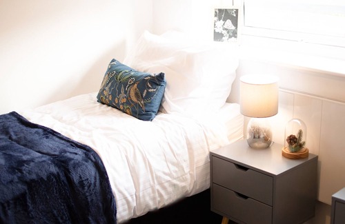 Little Hulton Apartment | Ideal Lodgings in Walkden