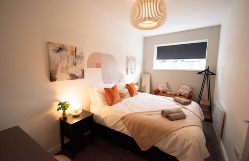 Little Hulton Apartment | Ideal Lodgings in Walkden