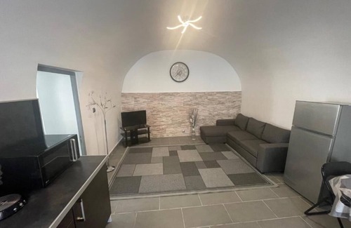 Centre Ville d'Ales Apartment | Ideally located apartment in the center of ales