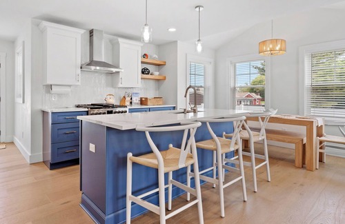 Newport East House | Ideally located, game room, finished basement, fenced yard, lawn games, coffee
