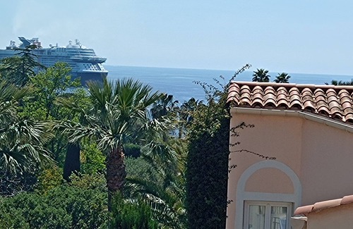 Villefranche-sur-Mer Apartment | Ideally situated, close to the beaches in Villefranche-sur-mer, Beaulieu-sur-mer