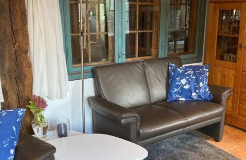 Haseldorf Apartment | Idylle unter Reet, gemütliche Ferienwohnug