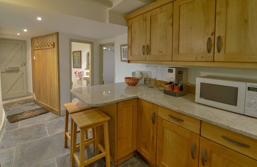 Treator Cottage | Idyllic and magical mill house in St Ervan, Cornwall with a magical garden