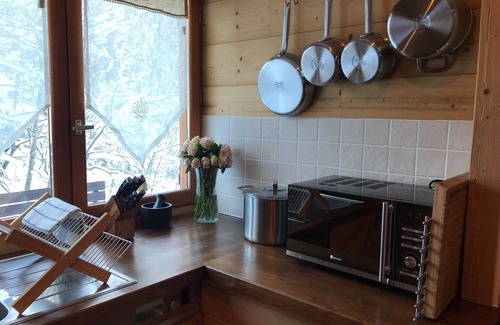 Morzine Ski Chalet | Idyllic chalet with hot tub, close to the village, bus stop outside MULTIPASS !