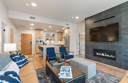 Tamarack Resort Condo | Idyllic Condo|Gas Fireplace|Balcony w/Plaza View