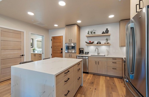 Tamarack Resort Condo | Idyllic Condo|Gas Fireplace|Balcony w/Plaza View