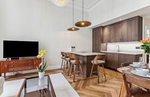 Campden Apartment | Idyllic Notting Hill 2Bed 2Bath Apartment