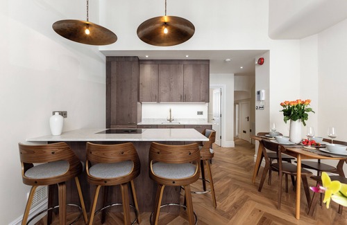 Campden Apartment | Idyllic Notting Hill 2Bed 2Bath Apartment
