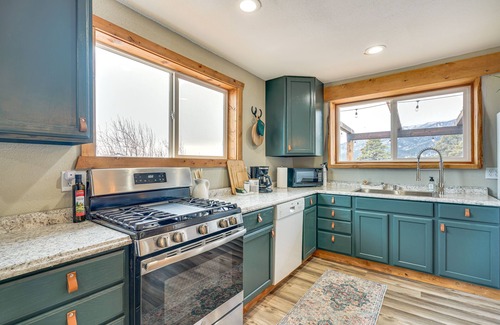 Beulah Cabin | Idyllic Rye Cabin: Deck w/Mountain Views!