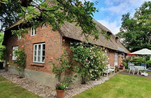 Suderende House | Idyllic vacation home under thatch Süderende 50